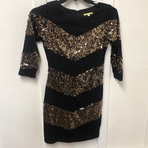 Gianna Bini Mini Chevron Dress